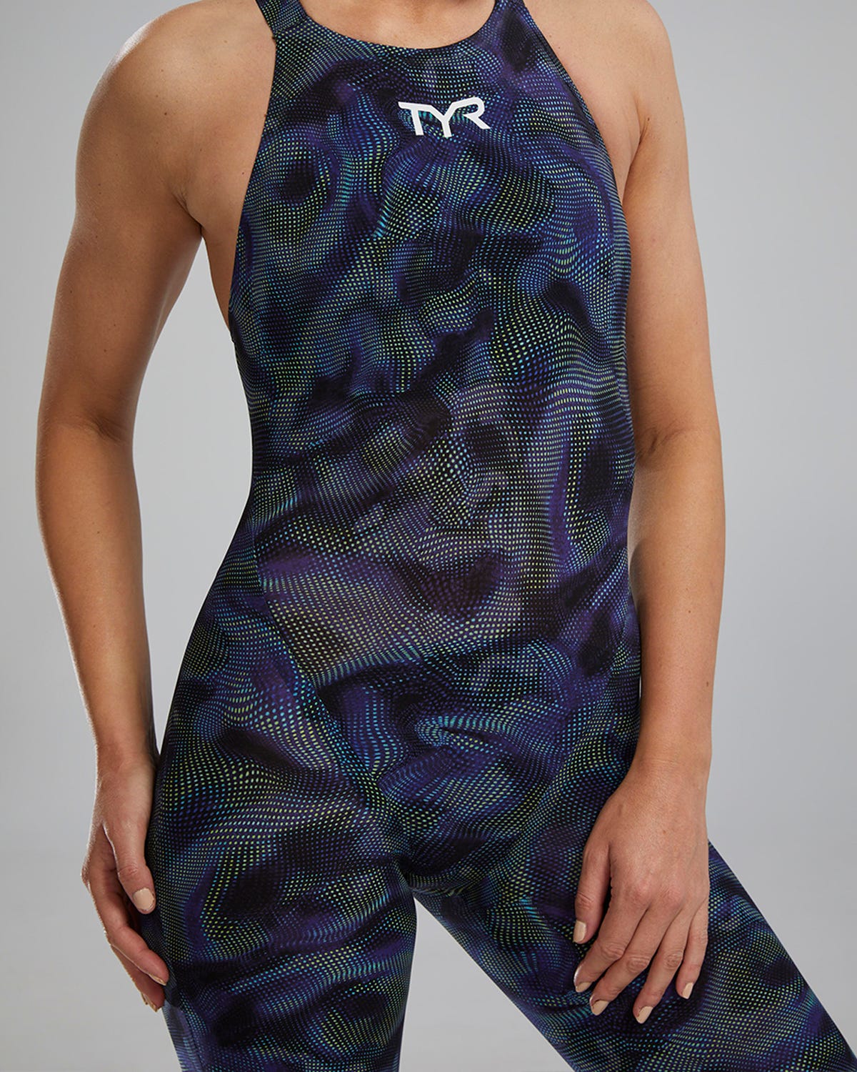 TYR Women's Avictor™ 2.0. Closed Back Swimsuit - Exolon - Image 16