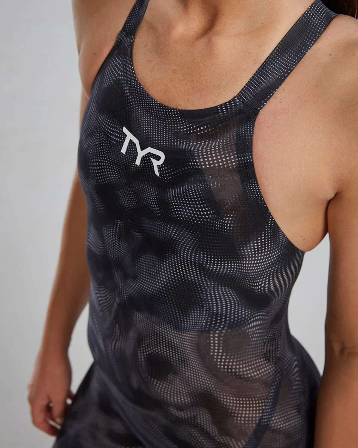 TYR Women's Avictor™ 2.0. Open Back Swimsuit - Exolon - Image 5